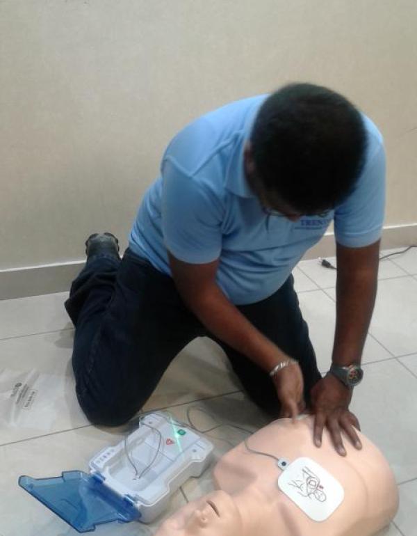 Basic Life Support and Automated External Defibrillator Training_15