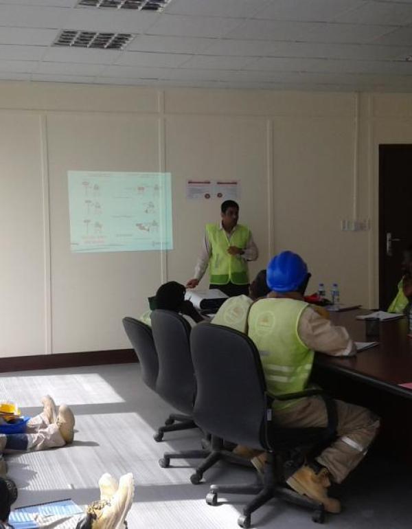 Flagman Safety Training- Construction Company_08